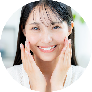 ホホの余分な脂肪を除去して立体感アップ