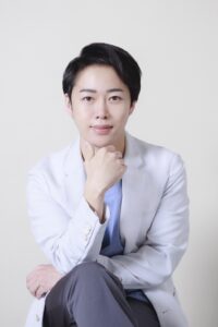 IANA CLINIC院長 穴井元康
